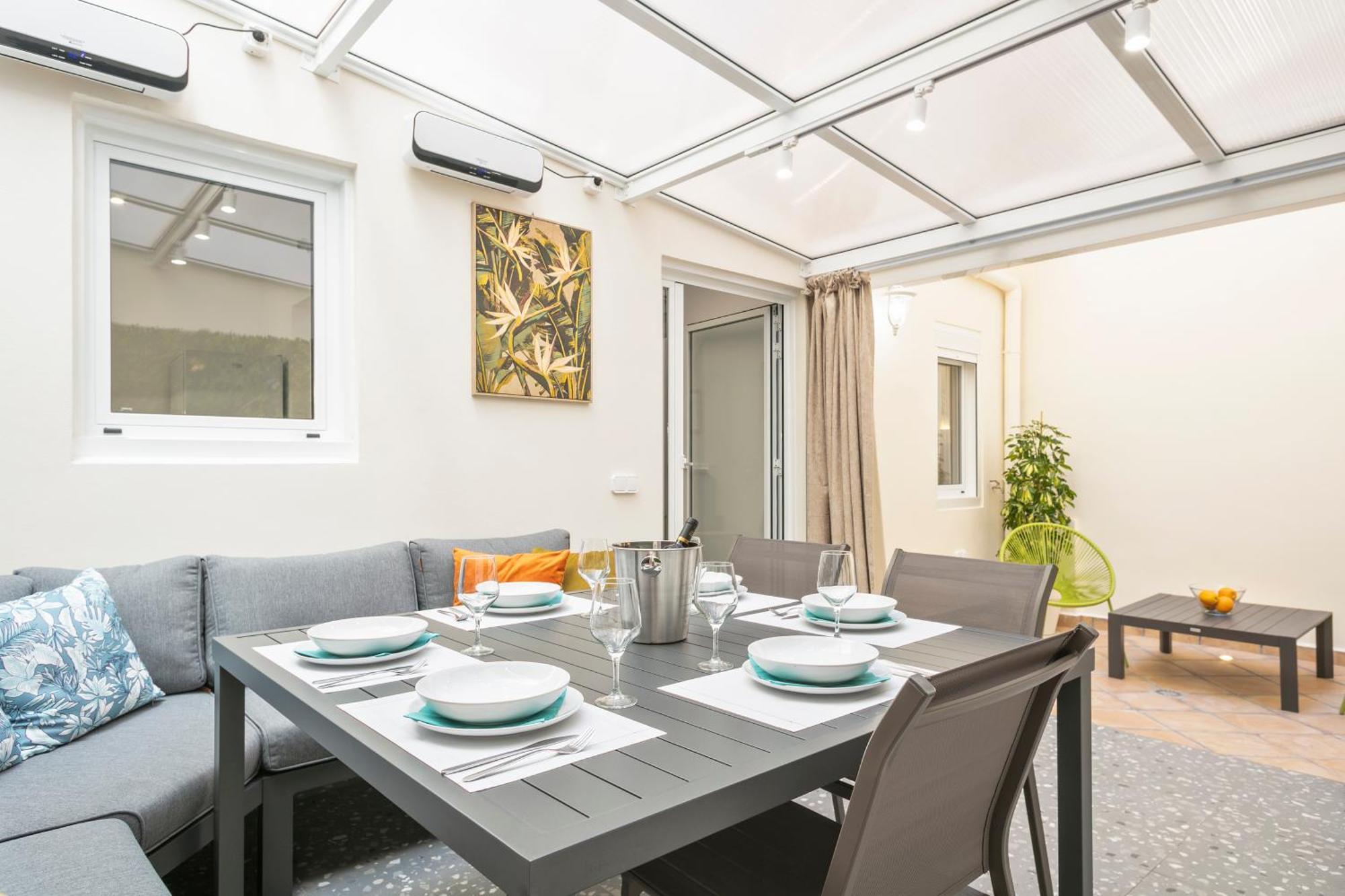 Boutique Plaza Catalonia Suites Cornella Cornella de Llobregat Ngoại thất bức ảnh
