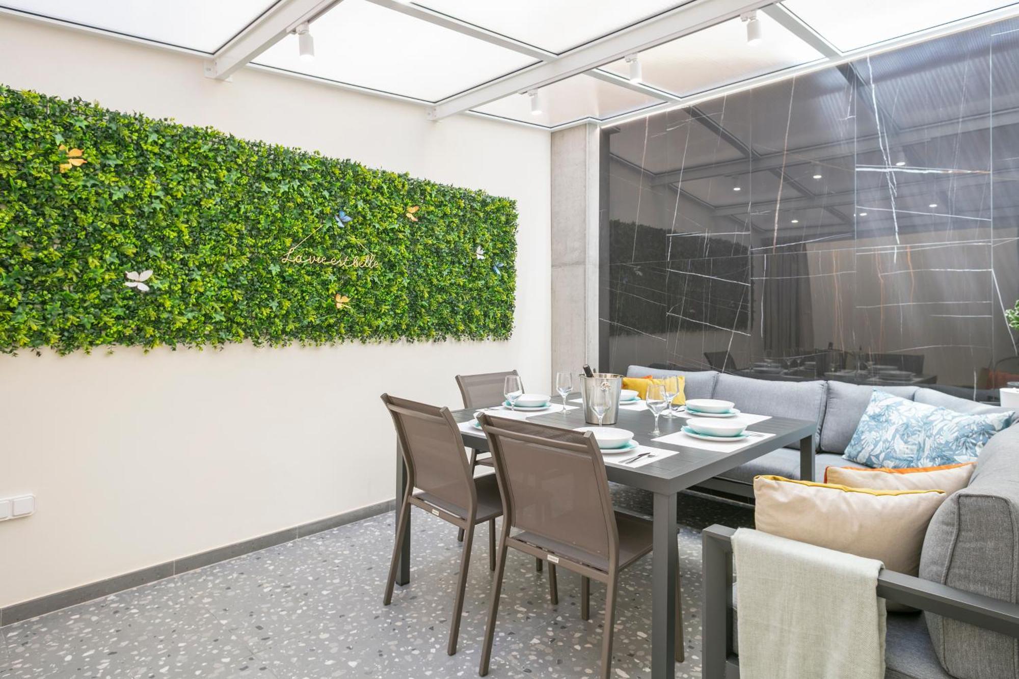 Boutique Plaza Catalonia Suites Cornella Cornella de Llobregat Ngoại thất bức ảnh