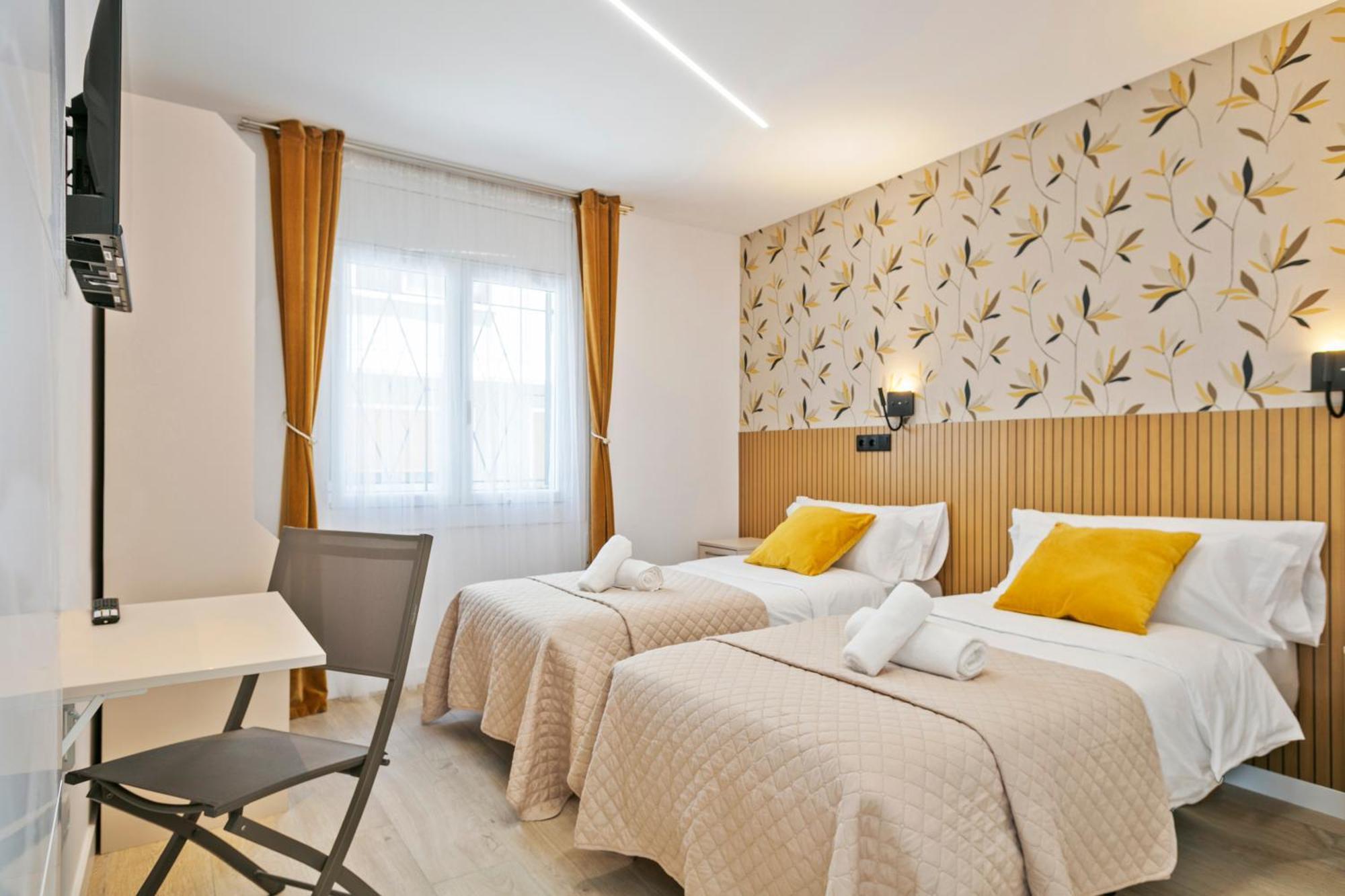Boutique Plaza Catalonia Suites Cornella Cornella de Llobregat Ngoại thất bức ảnh