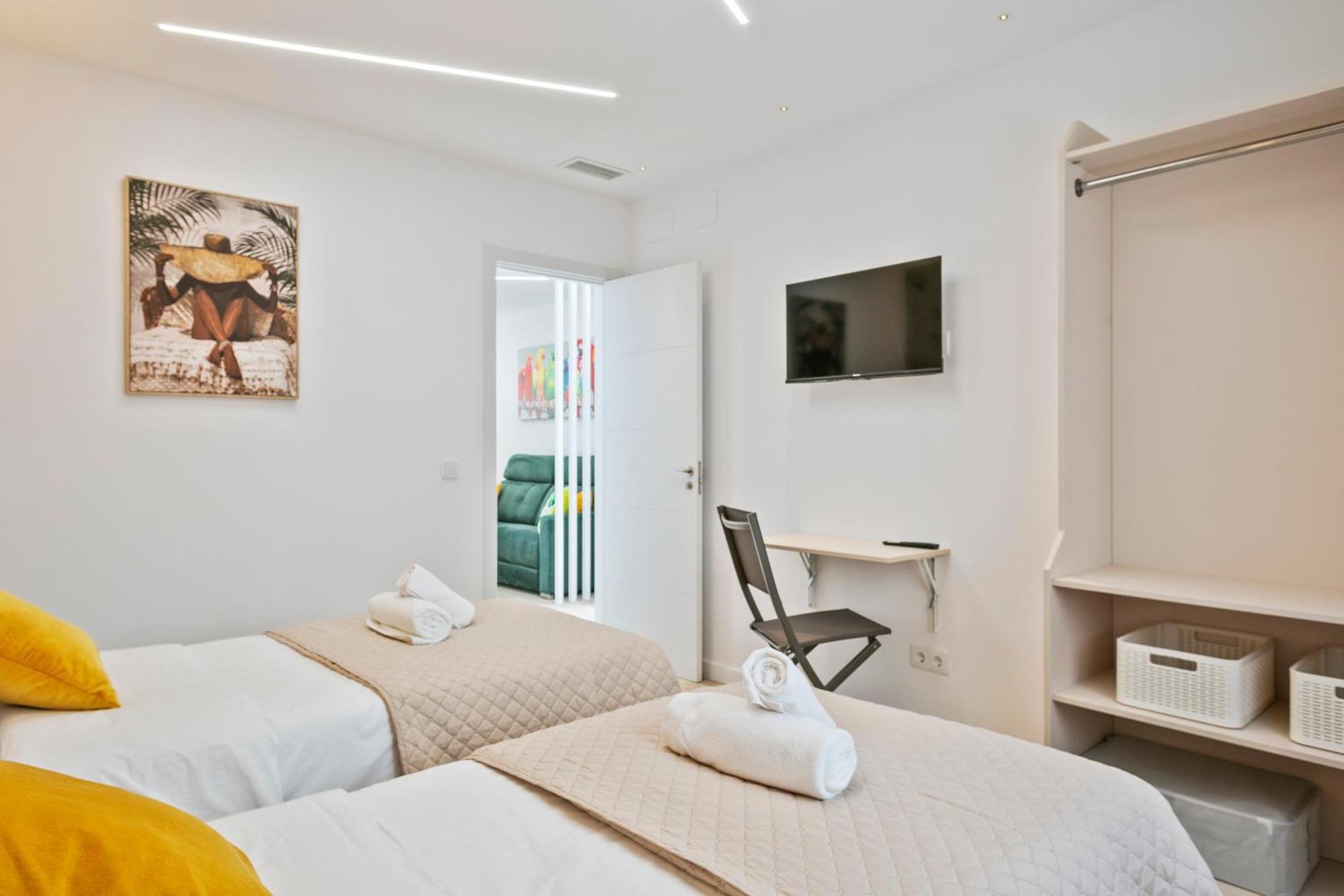 Boutique Plaza Catalonia Suites Cornella Cornella de Llobregat Ngoại thất bức ảnh