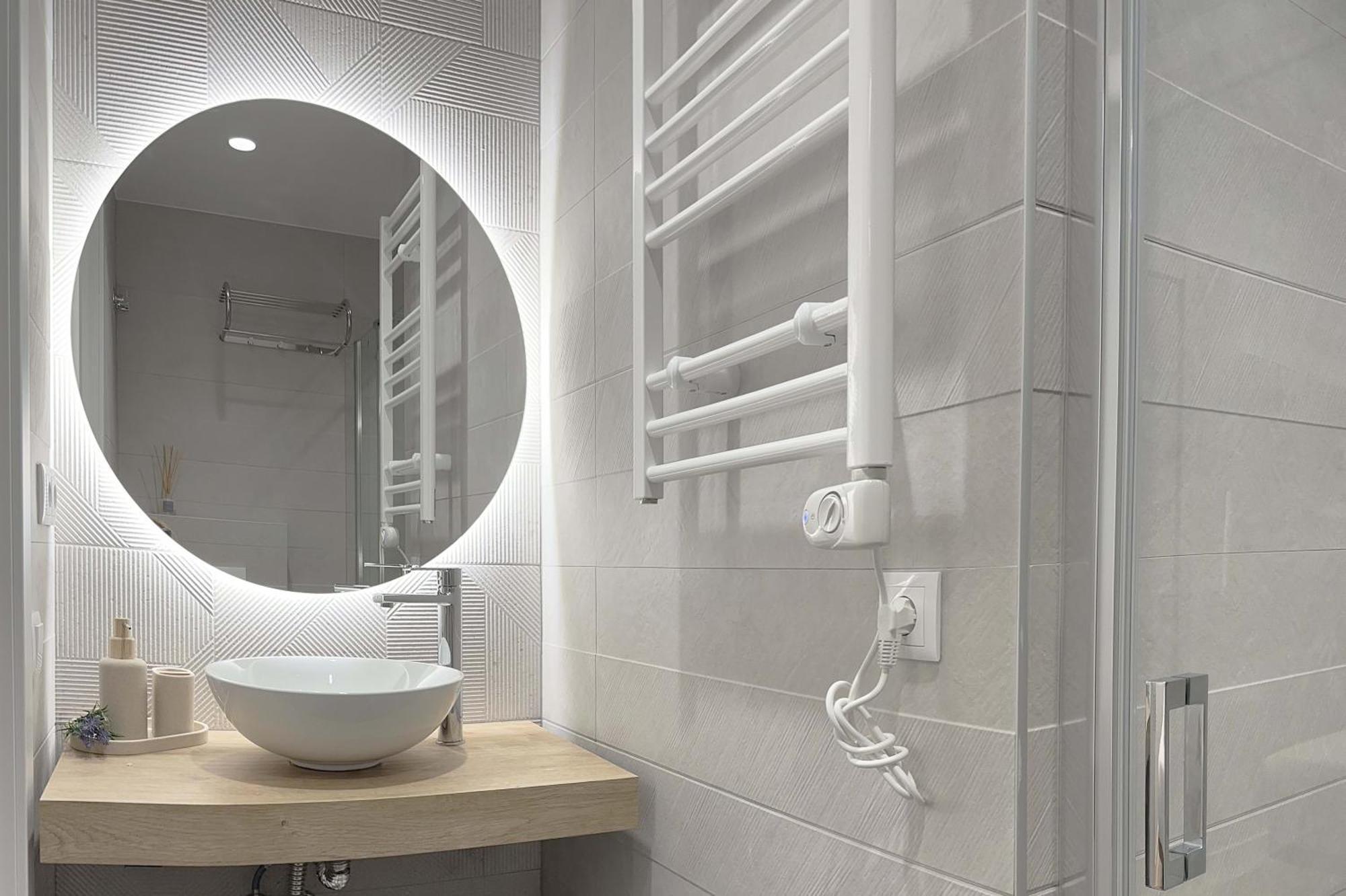 Boutique Plaza Catalonia Suites Cornella Cornella de Llobregat Ngoại thất bức ảnh