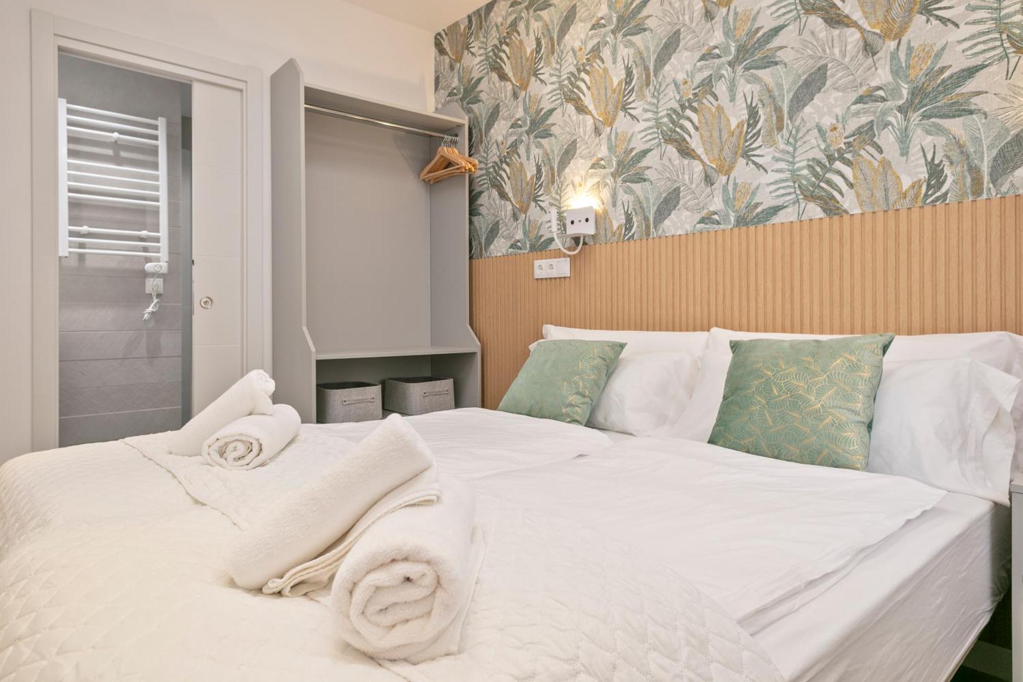 Boutique Plaza Catalonia Suites Cornella Cornella de Llobregat Ngoại thất bức ảnh