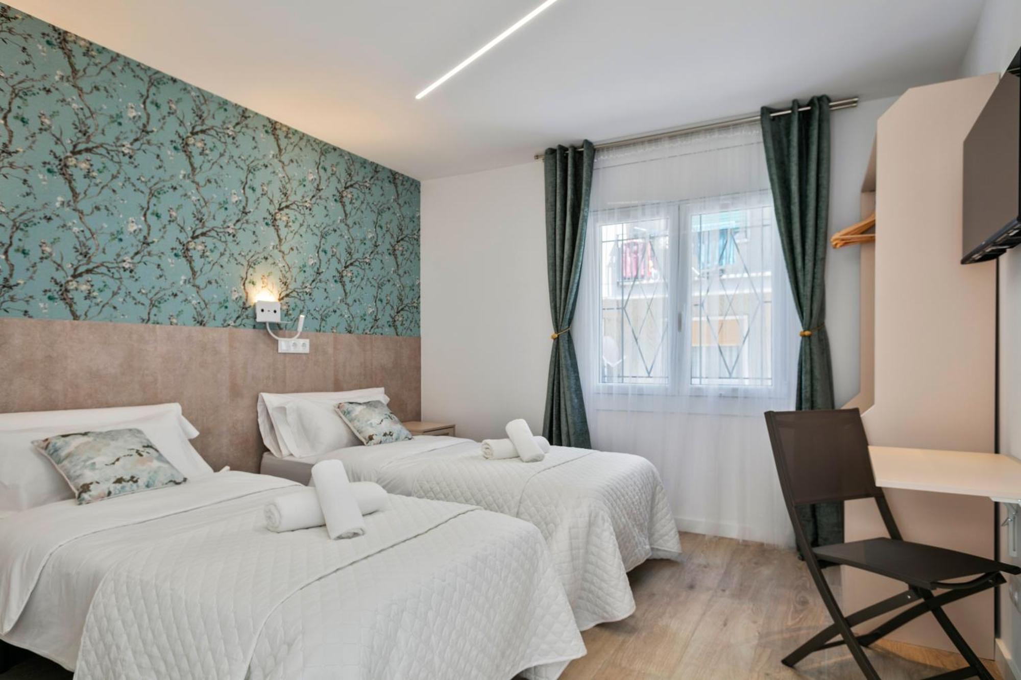 Boutique Plaza Catalonia Suites Cornella Cornella de Llobregat Ngoại thất bức ảnh