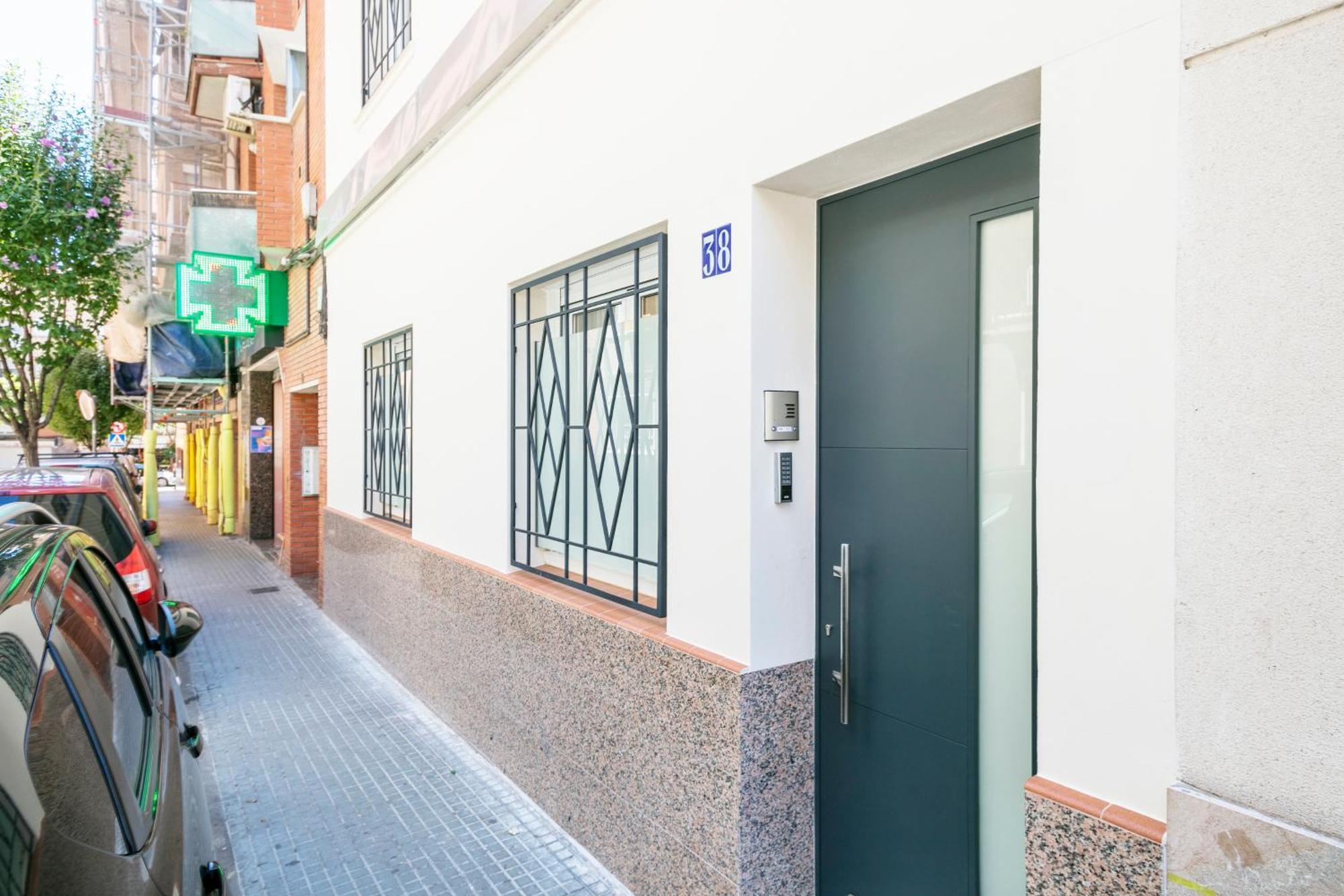 Boutique Plaza Catalonia Suites Cornella Cornella de Llobregat Ngoại thất bức ảnh