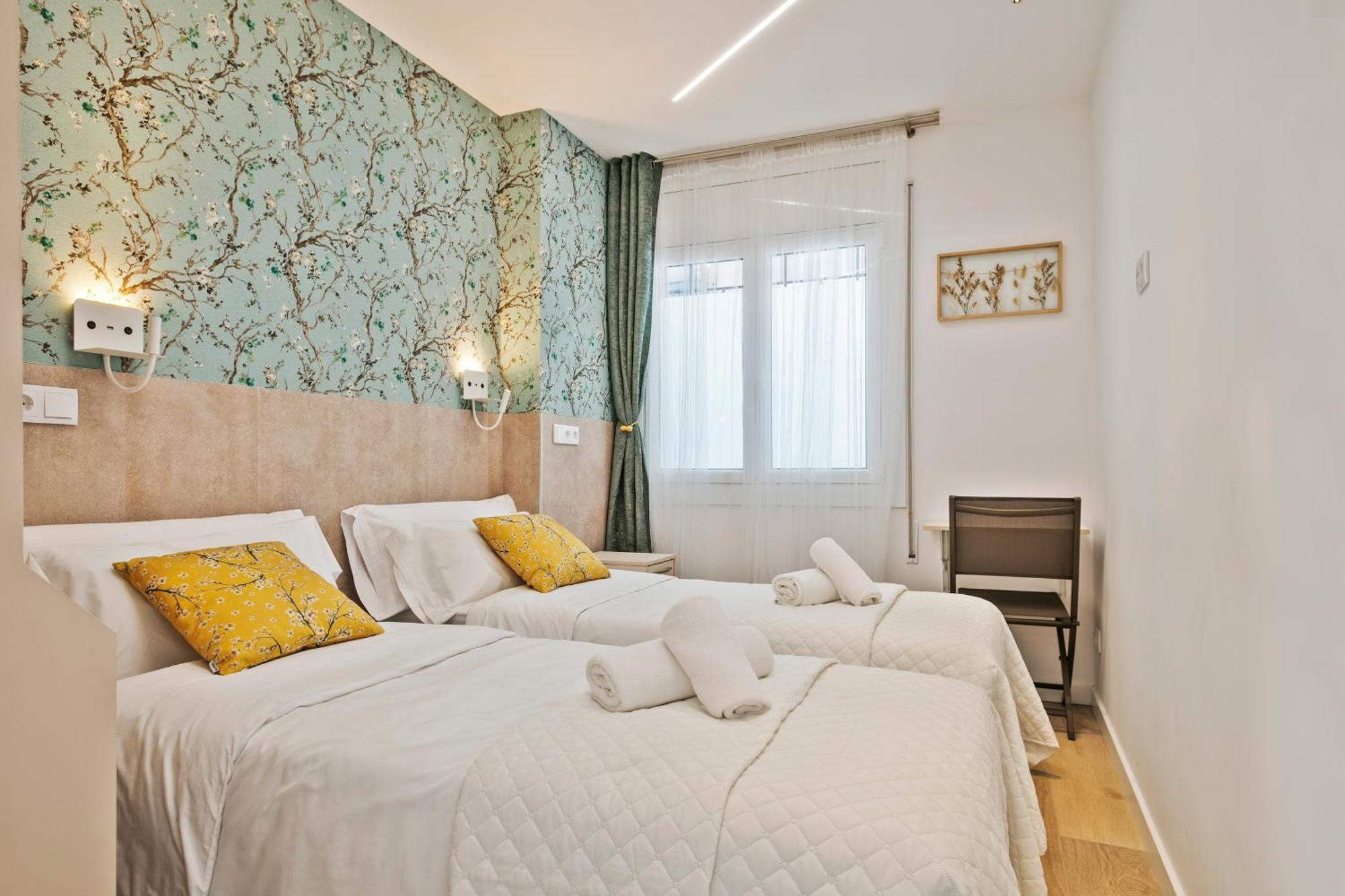 Boutique Plaza Catalonia Suites Cornella Cornella de Llobregat Ngoại thất bức ảnh
