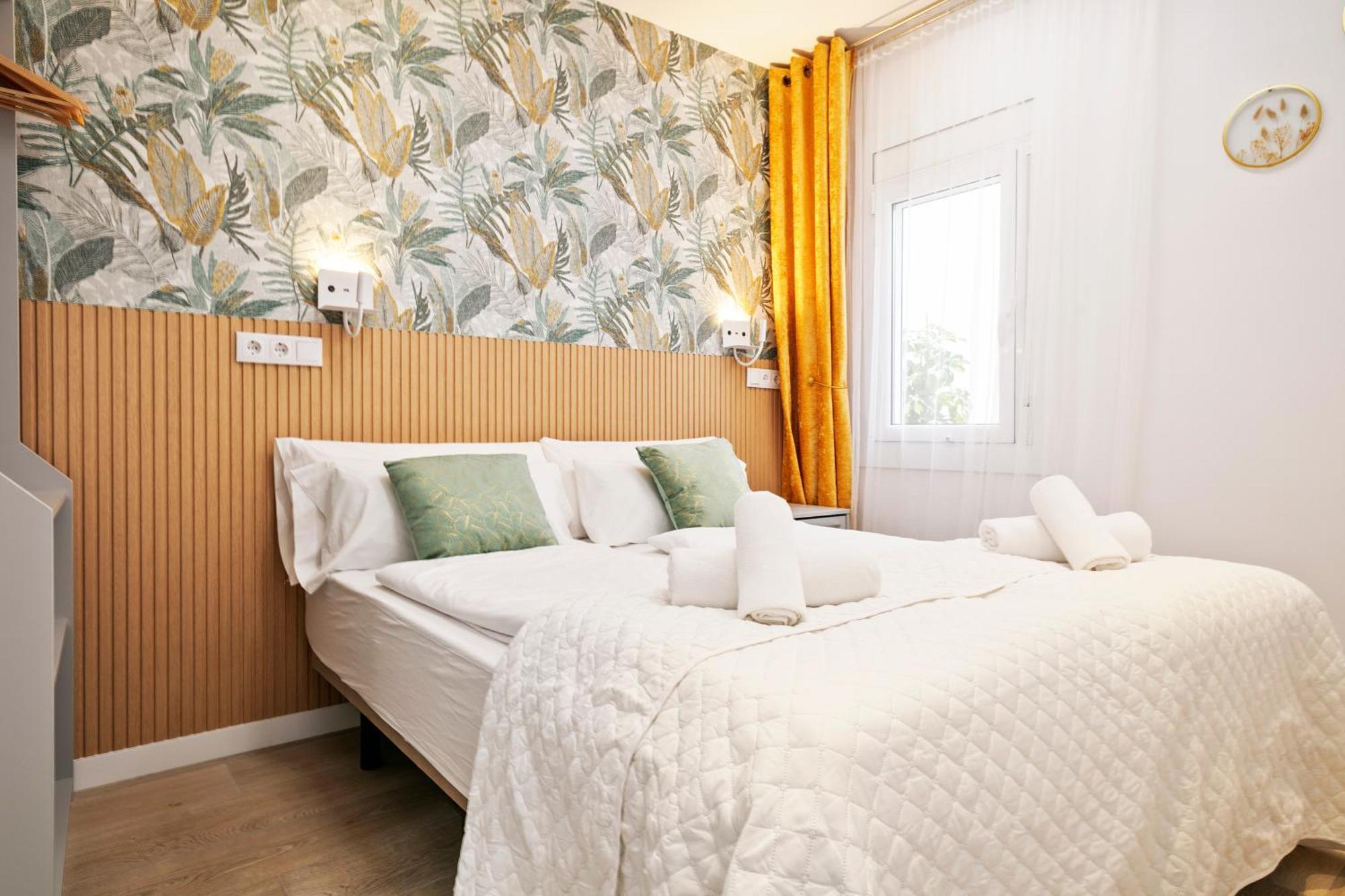 Boutique Plaza Catalonia Suites Cornella Cornella de Llobregat Ngoại thất bức ảnh
