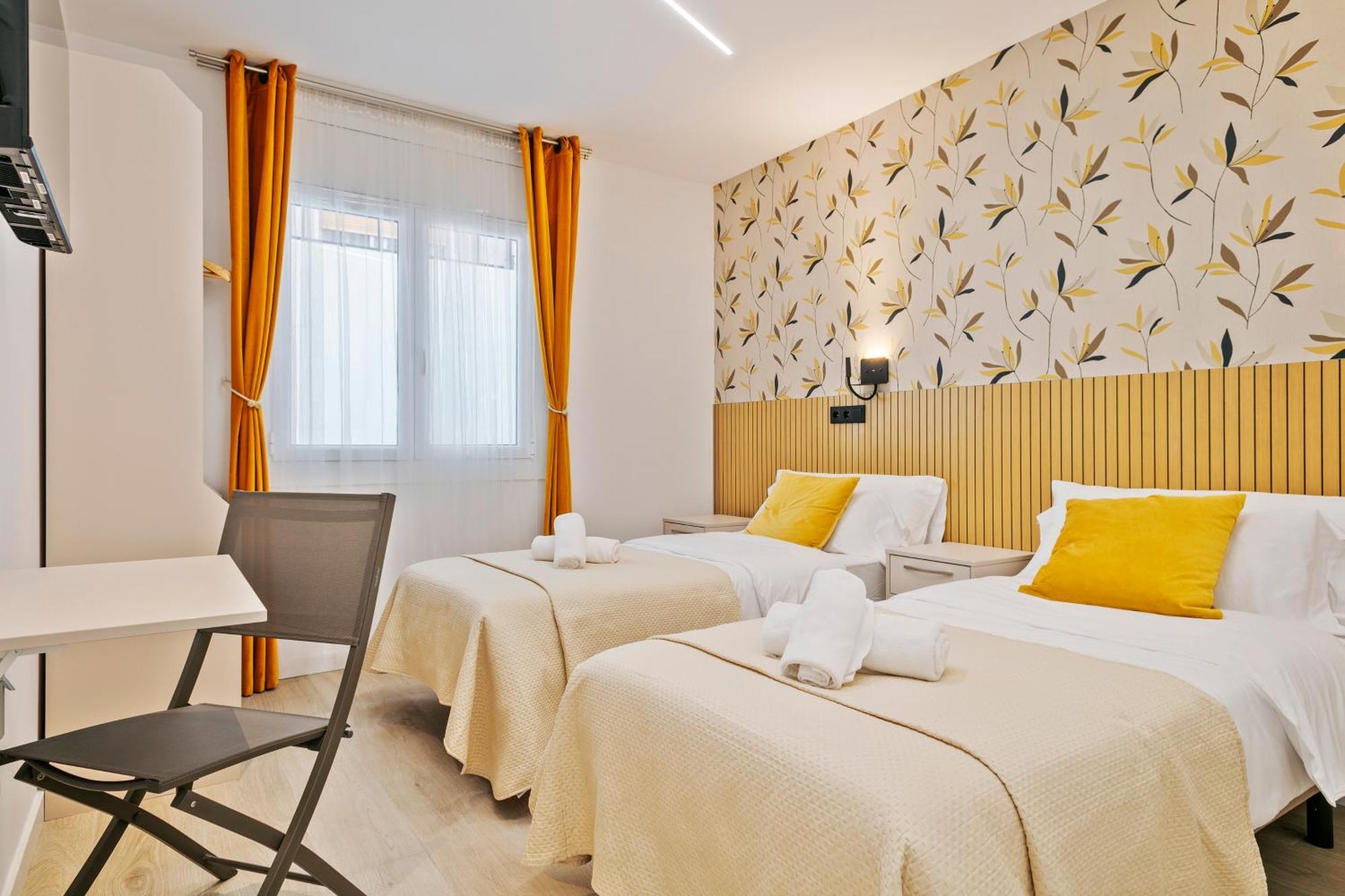 Boutique Plaza Catalonia Suites Cornella Cornella de Llobregat Ngoại thất bức ảnh