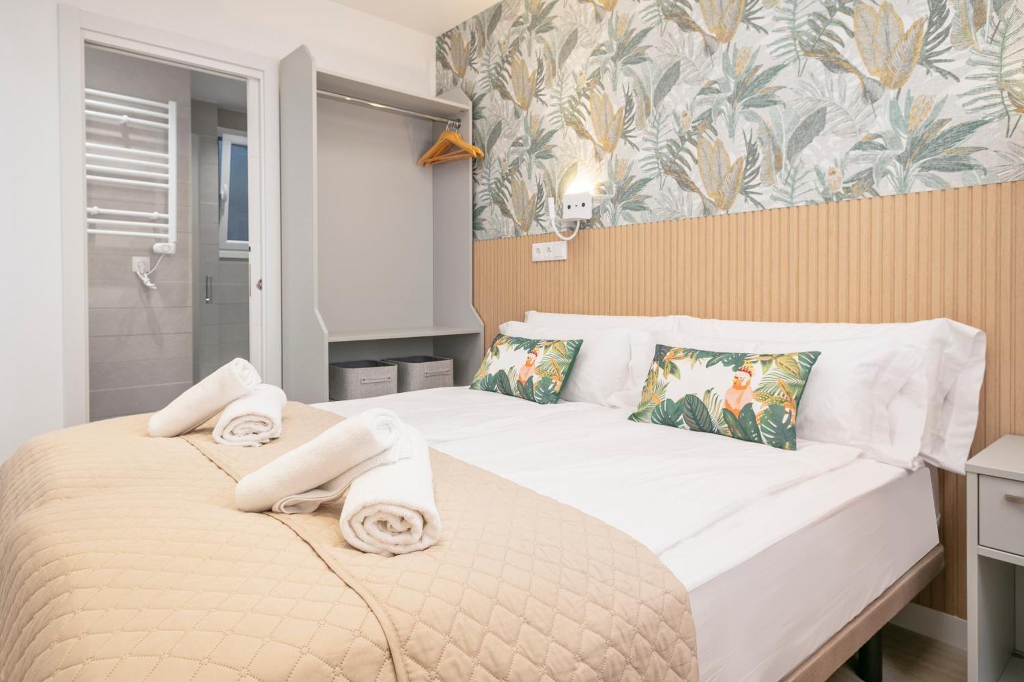 Boutique Plaza Catalonia Suites Cornella Cornella de Llobregat Ngoại thất bức ảnh